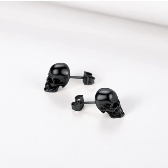 Skull Bikers Gothic Stud Earring - Picture 3 of 6